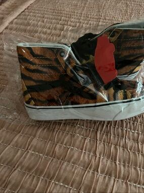 Vans Unisex Tiger Print Sk8-Hi Tapered Athletic Sneakers Size 6(M) 7(W) NEW